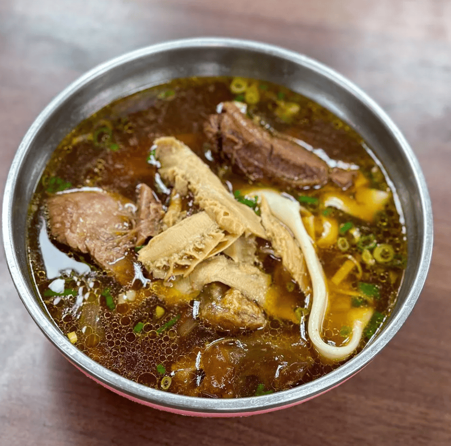 老山東牛肉麺>