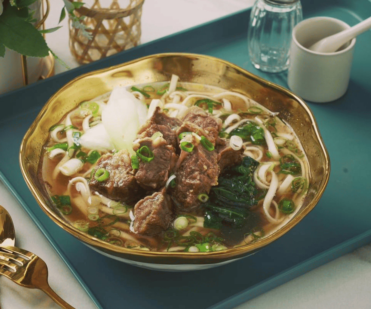 老山東牛肉麺>
