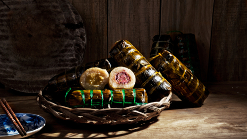 【越南新年美食｜2. Bánh Tét（圓筒粽）】